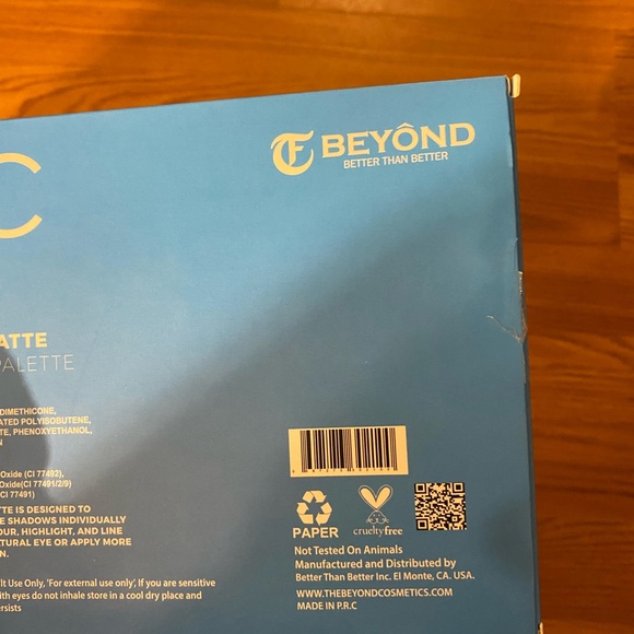 Beyond Shimmer & Matte Eyeshadow Palette 24 C - Picture 11 of 13
